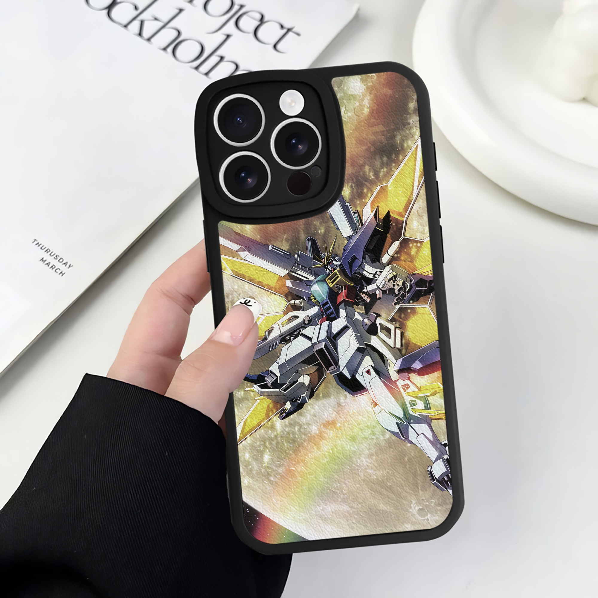 （画像用） 機動戦士ガンダム Mobile Suit Gundam 【iPhone 16シリーズ対応】シリコンスマホケース（レザー調） 材質：シリコン